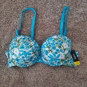 NWT Coobie 34 B Bra..  Padded Underwire, removable straps.